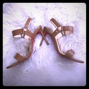 Christian Louboutin 39 Sova